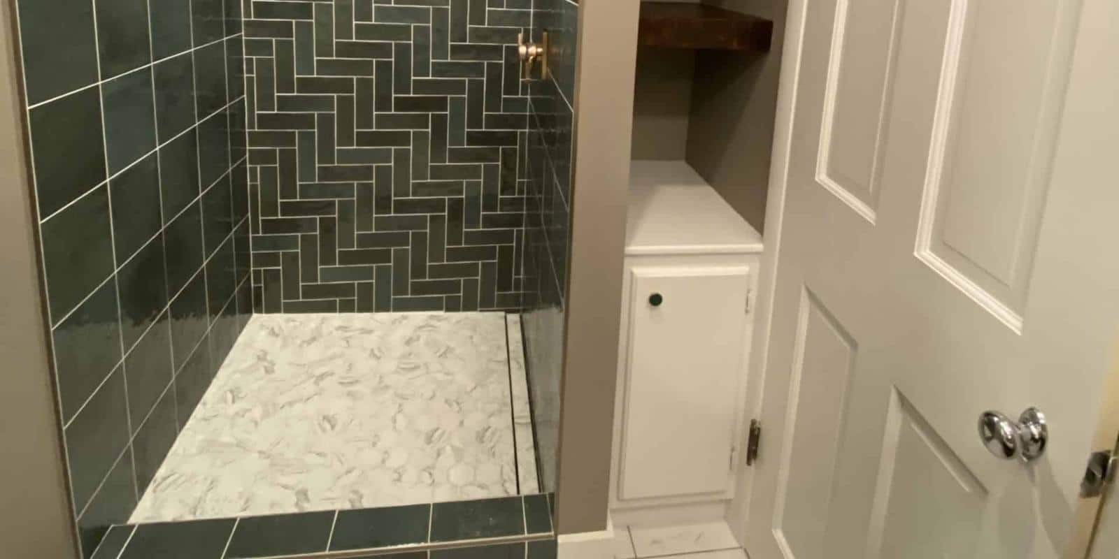 tile selection for small bathrooms layout design
